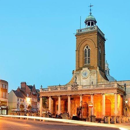 Northampton Central Oasis Exteriör bild